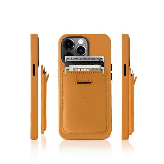 Cognac / iPhone 15 Pro Max